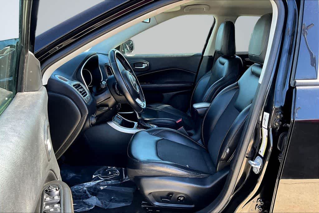 Thumbnail: 2018 Jeep Compass - 27