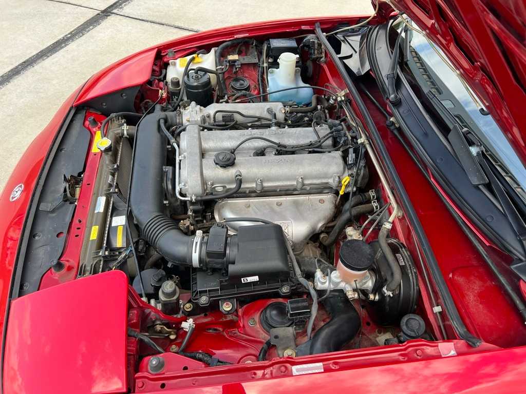 Thumbnail: 1995 Mazda MX-5 Miata - 12
