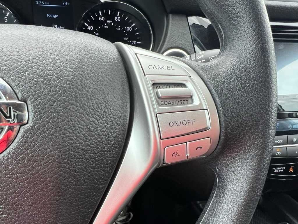 Thumbnail: 2016 Nissan Rogue - 21