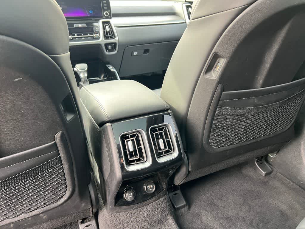 Thumbnail: 2023 Kia Sorento - 22