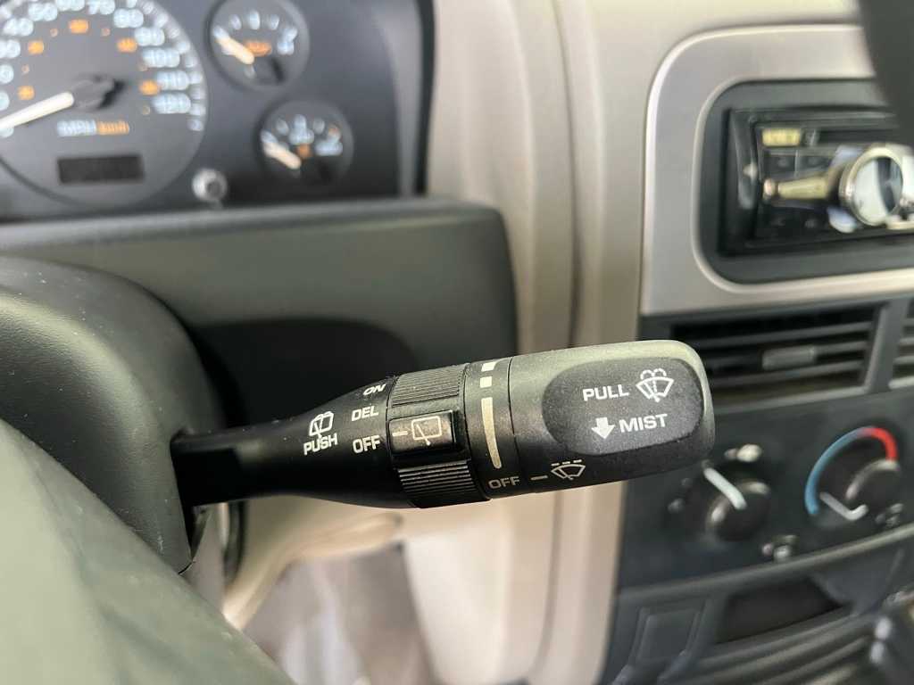Thumbnail: 2003 Jeep Grand Cherokee - 30
