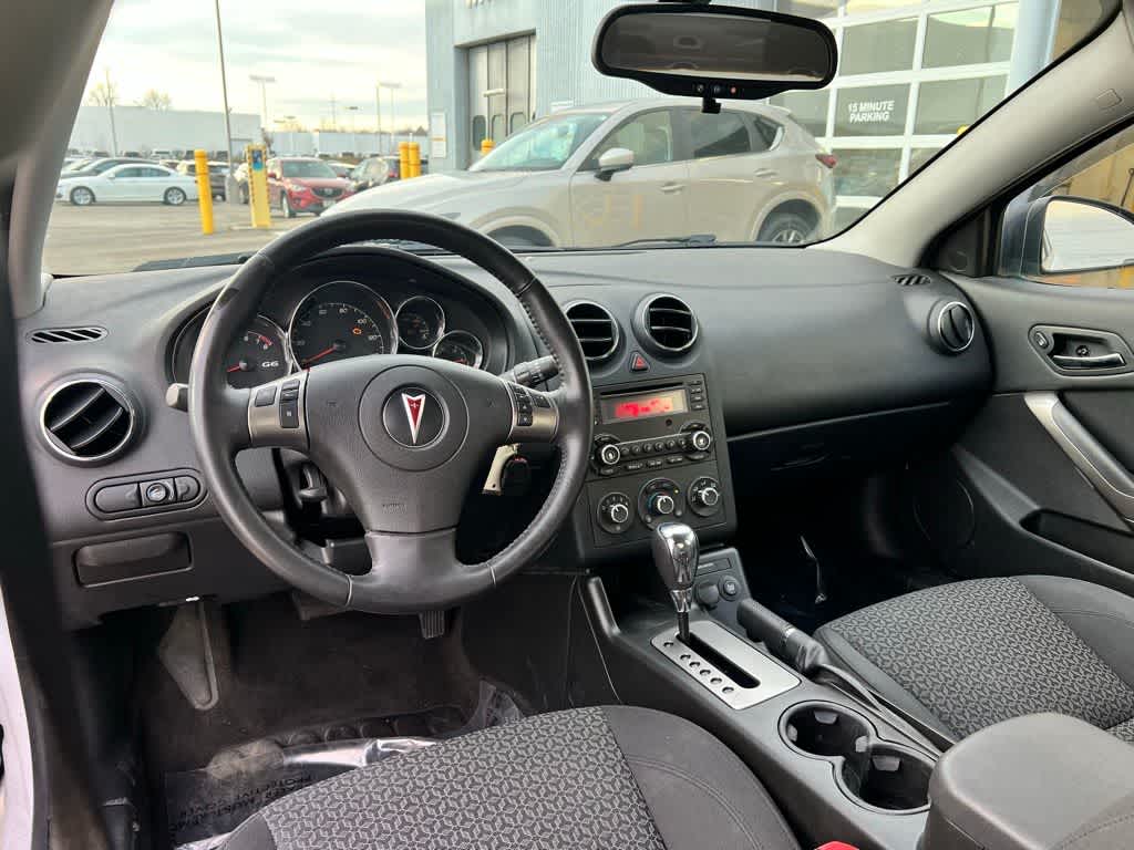 Thumbnail: 2009 Pontiac G6 - 24