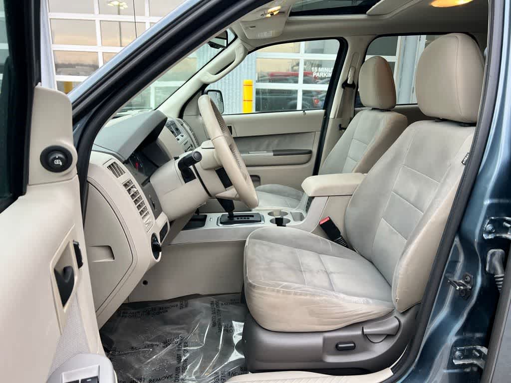 Thumbnail: 2011 Ford Escape - 15