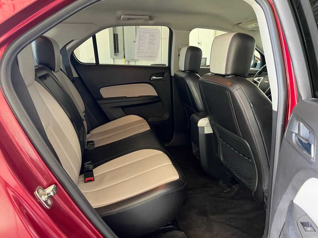 Thumbnail: 2011 Chevrolet Equinox - 17