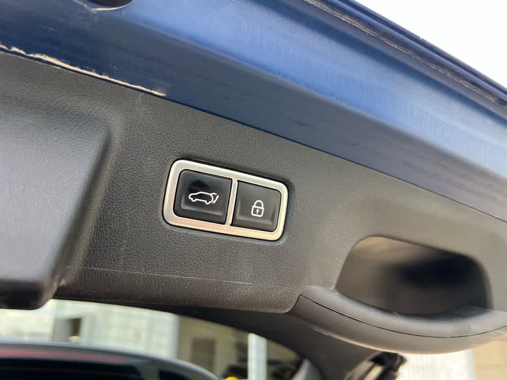 Thumbnail: 2023 Kia Sorento - 38