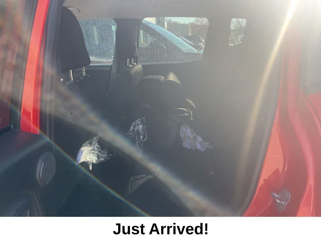 Thumbnail: 2015 Jeep Renegade - 10