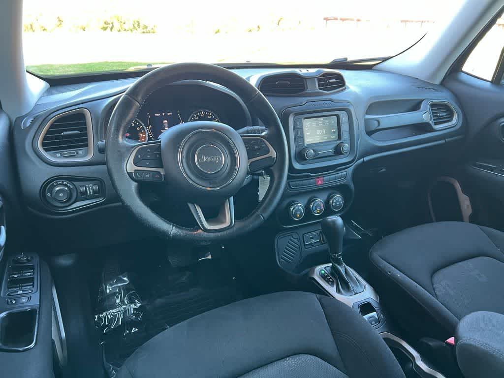 Thumbnail: 2015 Jeep Renegade - 20