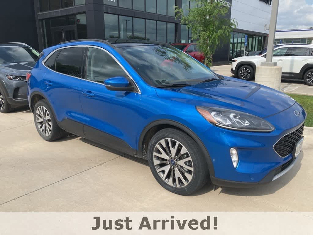 Thumbnail: 2020 Ford Escape - 3
