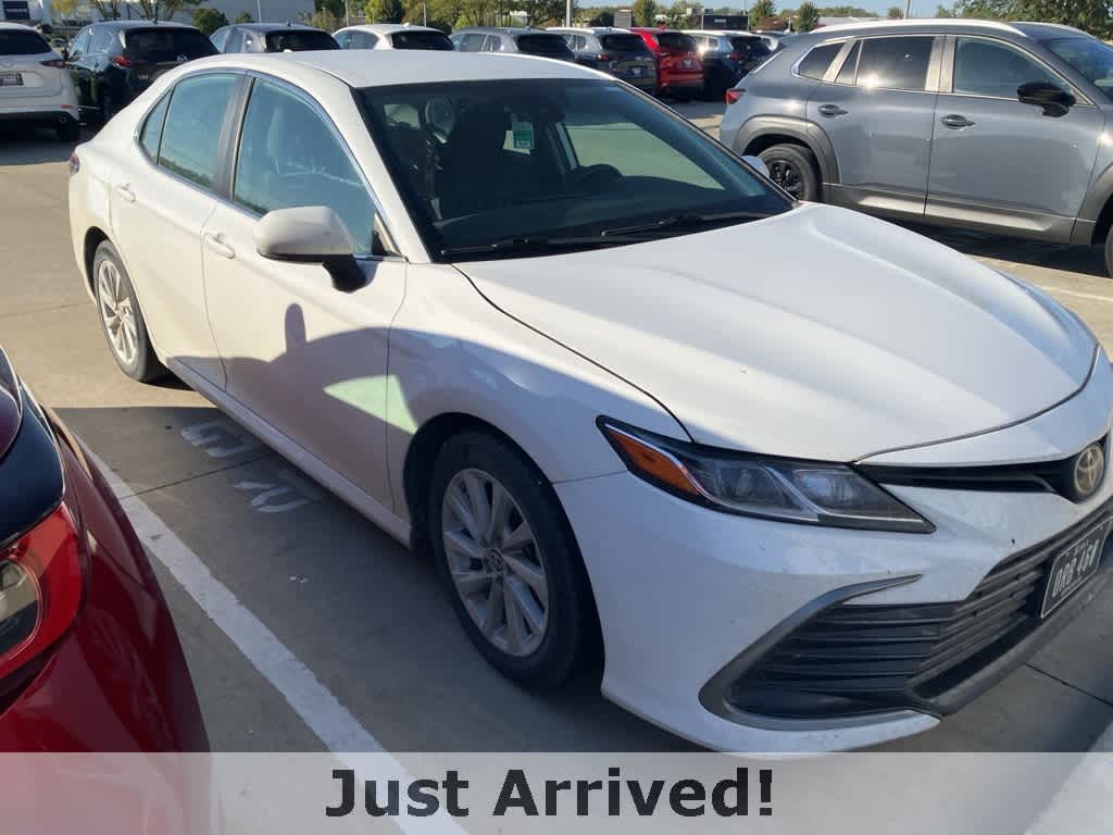 Thumbnail: 2022 Toyota Camry - 3