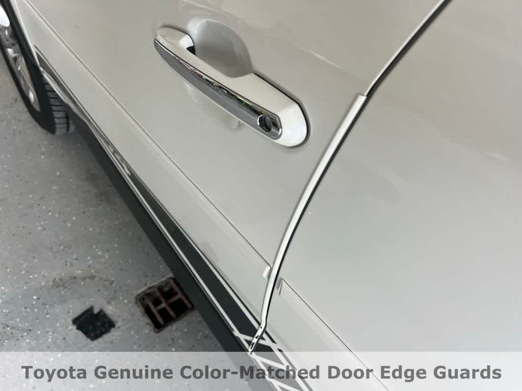 Thumbnail: 2020 Toyota RAV4 - 37