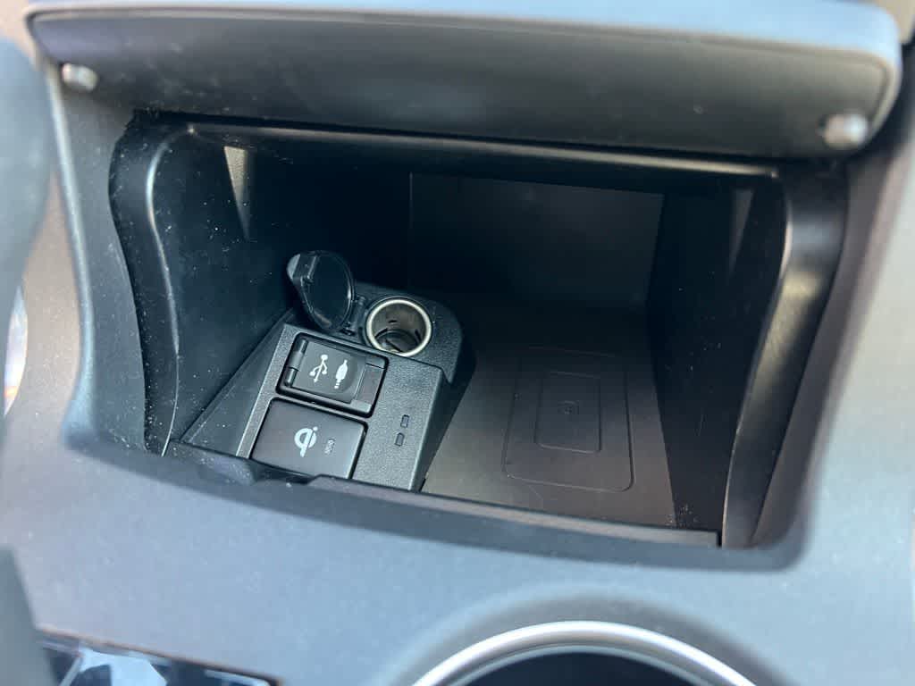 Thumbnail: 2016 Toyota Camry - 38