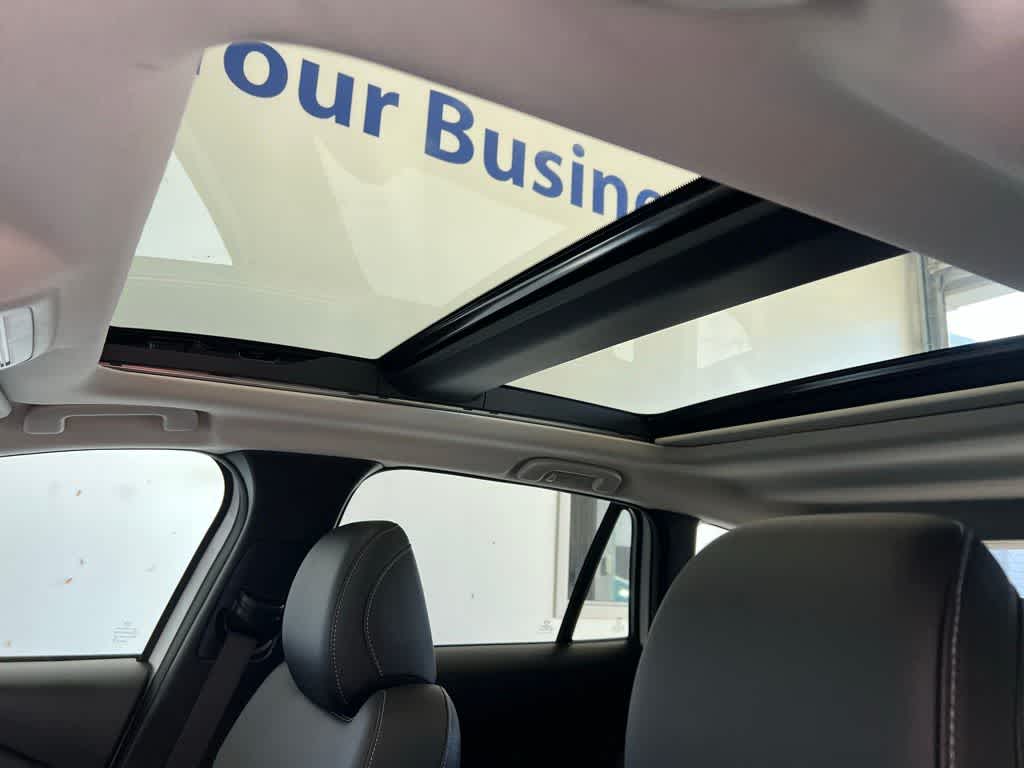 Thumbnail: 2025 Mazda CX-50 - 14