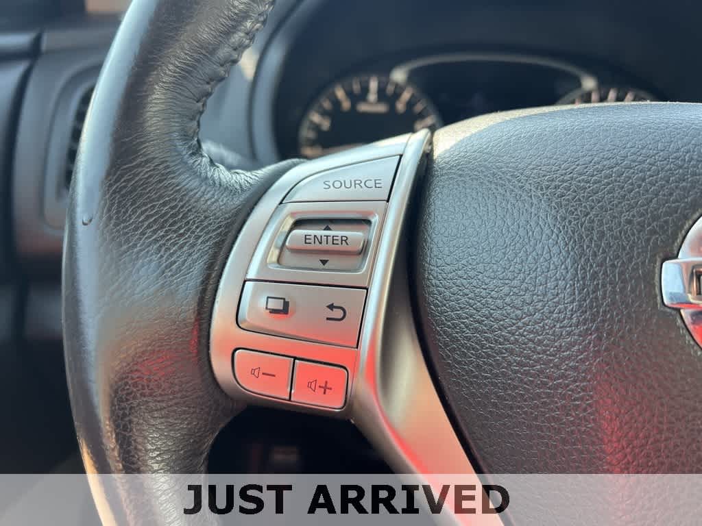 Thumbnail: 2016 Nissan Altima - 21