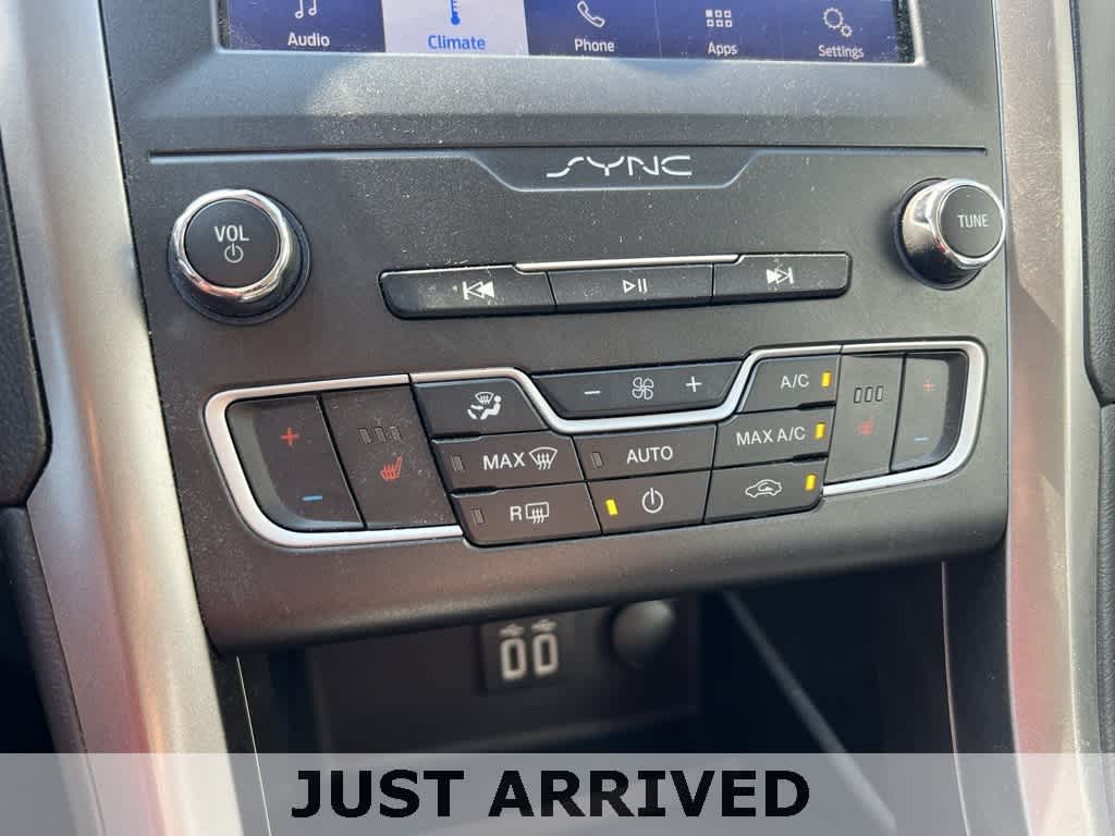 Thumbnail: 2020 Ford Fusion - 24