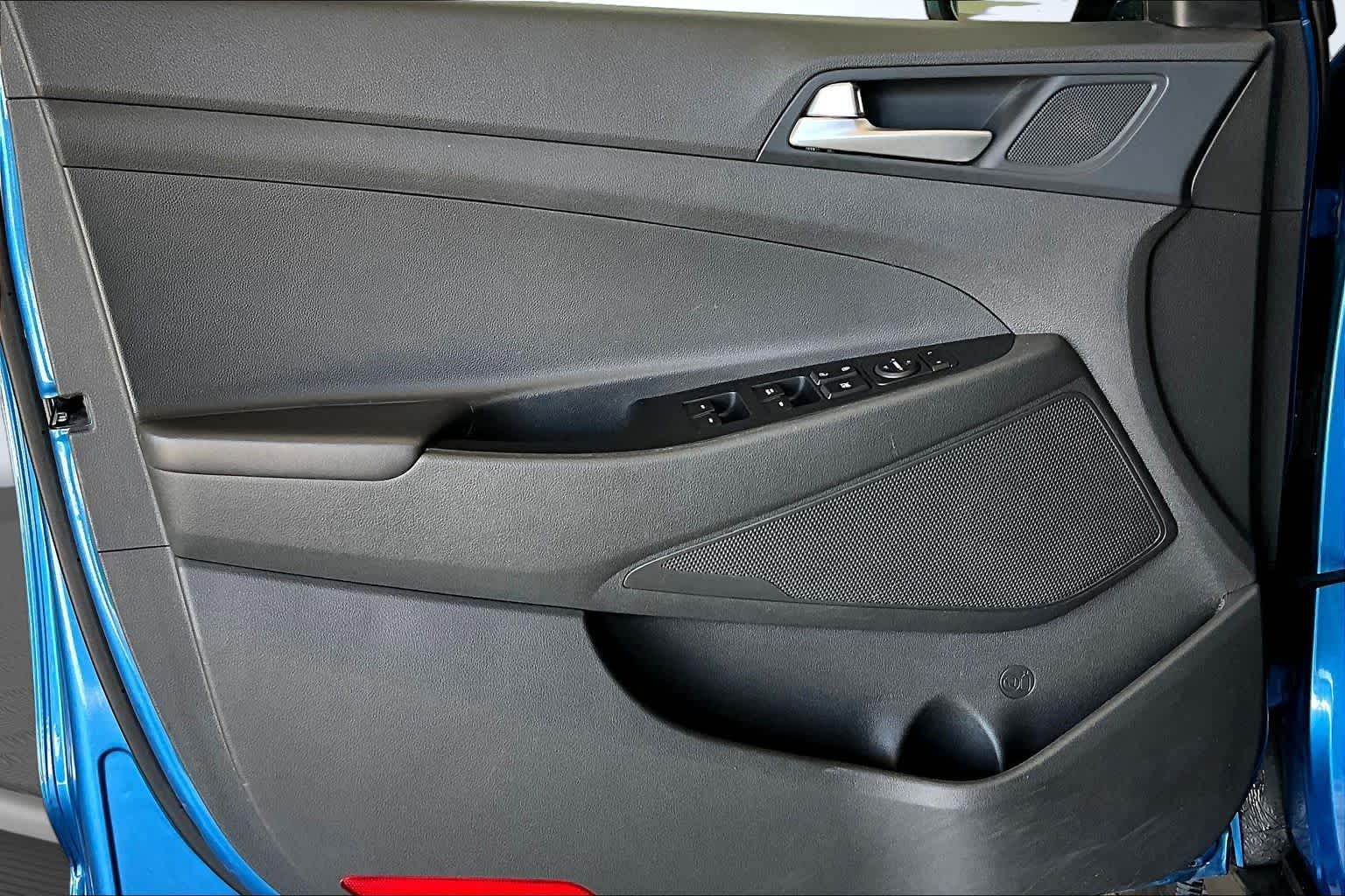 Thumbnail: 2020 Hyundai Tucson - 18