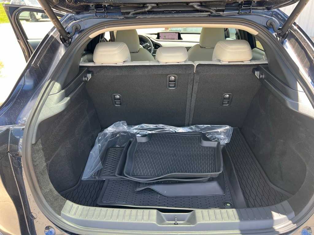 Thumbnail: 2025 Mazda CX-30 - 32