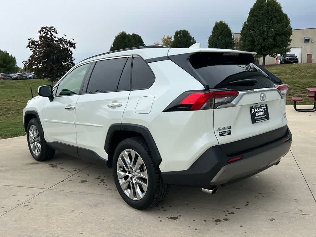 Thumbnail: 2020 Toyota RAV4 - 3