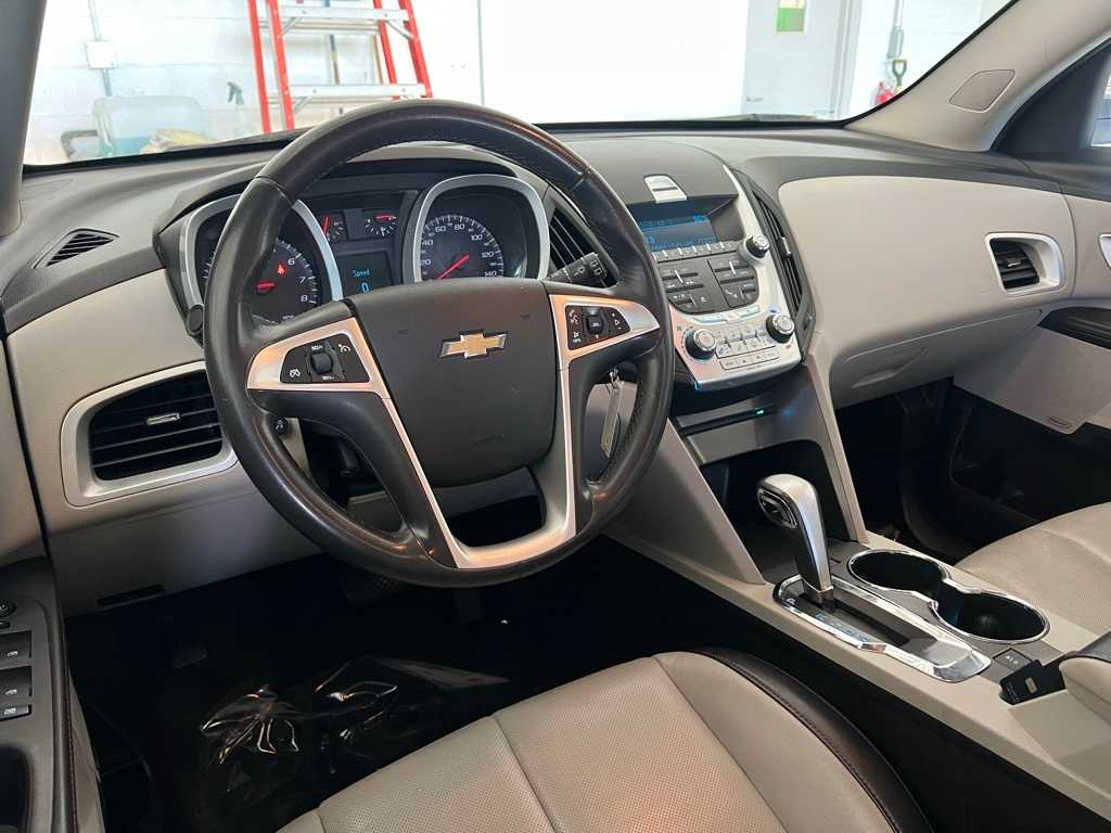 Thumbnail: 2011 Chevrolet Equinox - 20