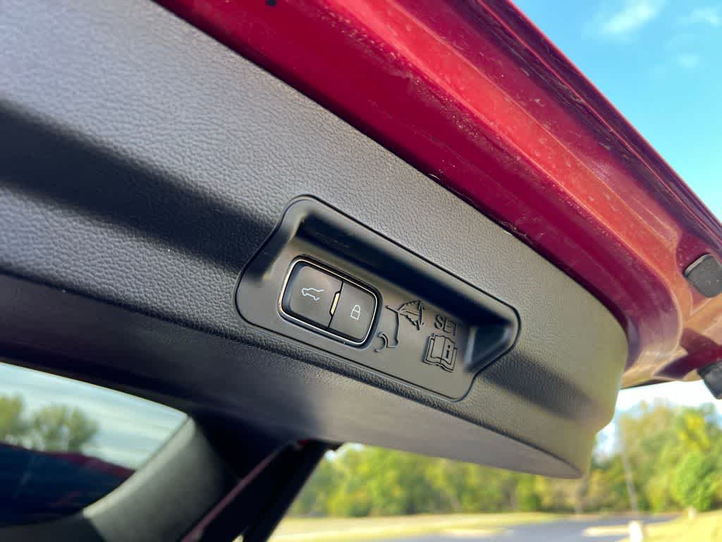 Thumbnail: 2020 Ford Explorer - 28