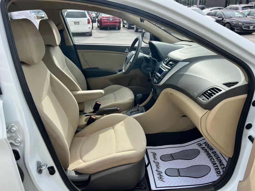 Thumbnail: 2014 Hyundai Accent - 20