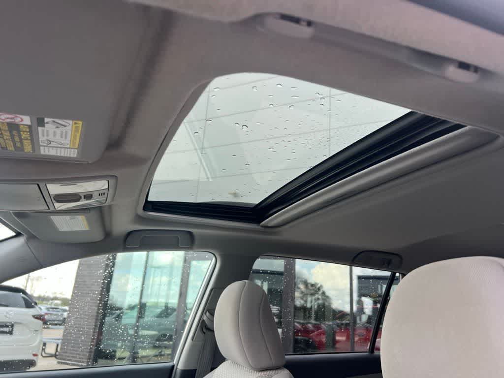 Thumbnail: 2012 Toyota RAV4 - 32