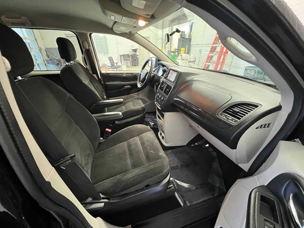 Thumbnail: 2018 Dodge Grand Caravan - 20