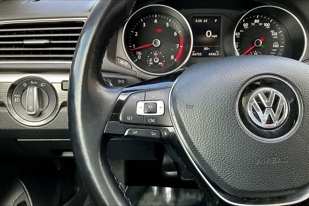 Thumbnail: 2018 Volkswagen Passat - 20