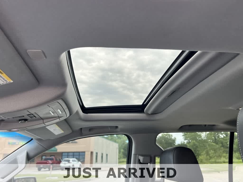Thumbnail: 2019 Chevrolet Tahoe - 14