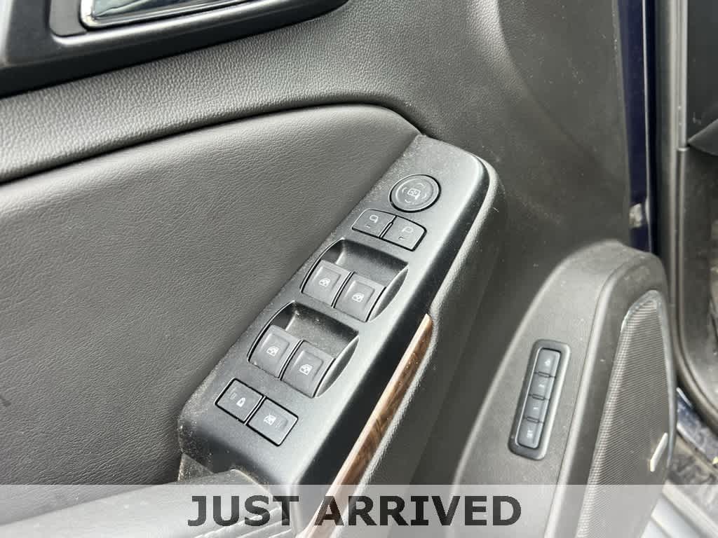 Thumbnail: 2019 Chevrolet Tahoe - 12