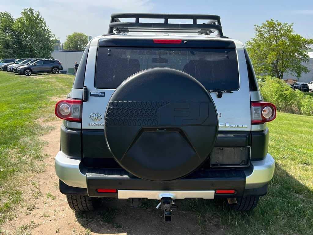 Thumbnail: 2012 Toyota FJ Cruiser - 4