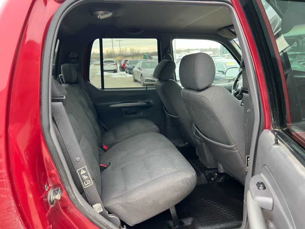 Thumbnail: 2001 Ford Explorer Sport Trac - 21