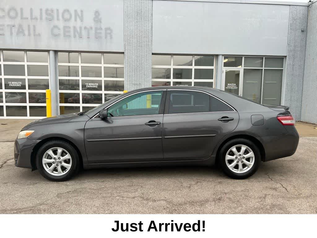 Thumbnail: 2011 Toyota Camry - 3