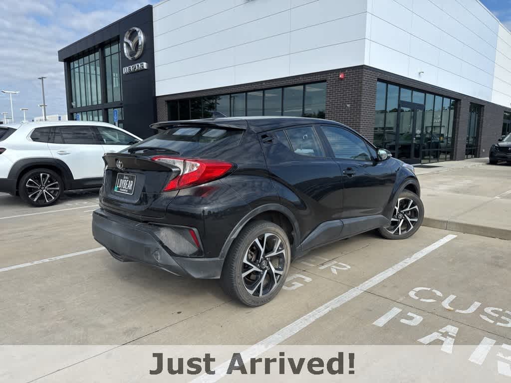 Thumbnail: 2018 Toyota C-HR - 3