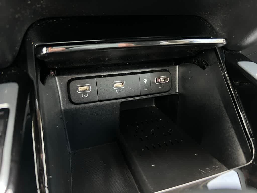 Thumbnail: 2023 Kia Sorento - 49