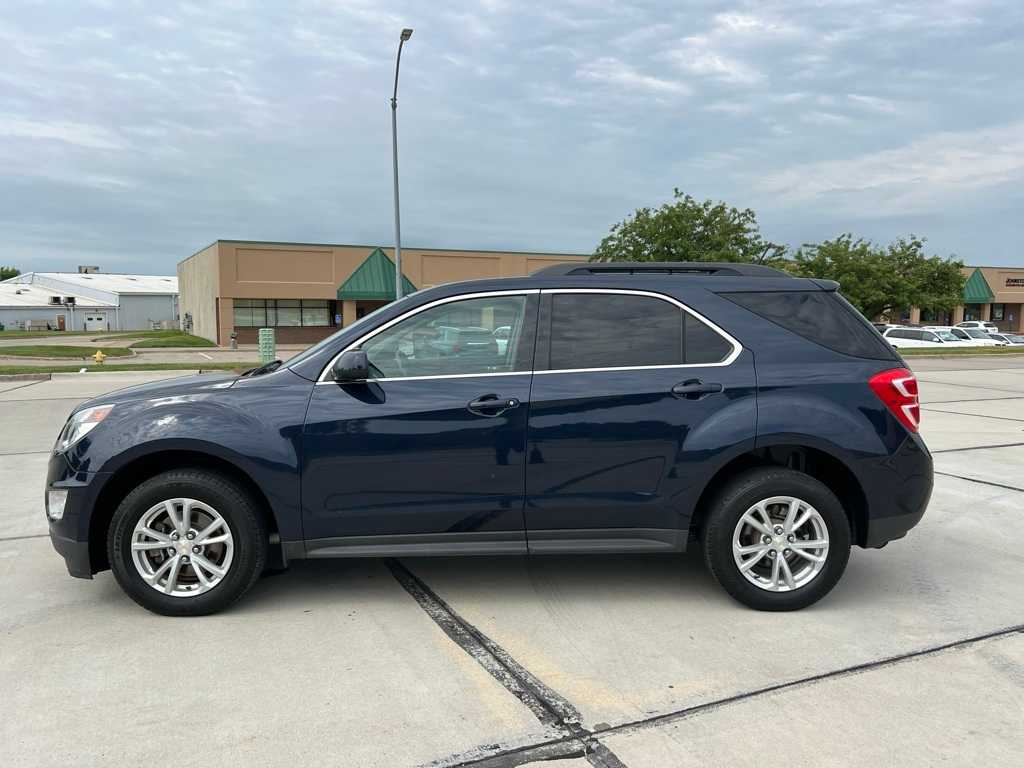 Thumbnail: 2017 Chevrolet Equinox - 3