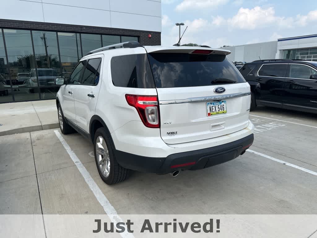 Thumbnail: 2014 Ford Explorer - 5