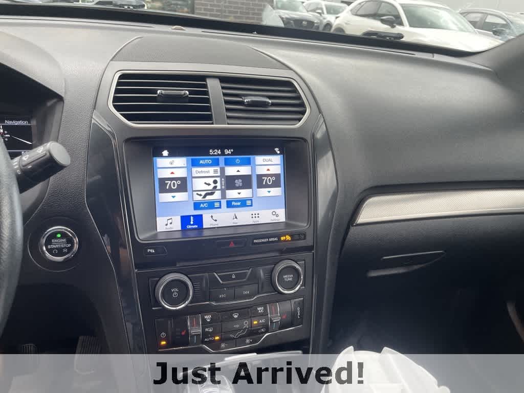 Thumbnail: 2018 Ford Explorer - 9