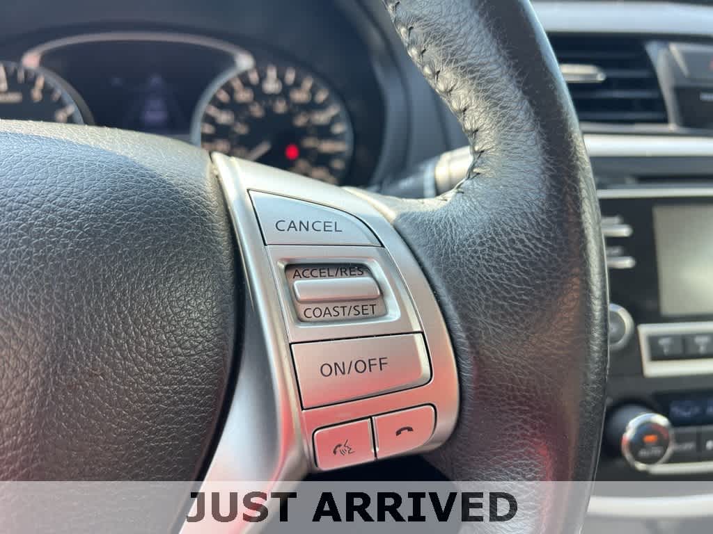 Thumbnail: 2016 Nissan Altima - 22