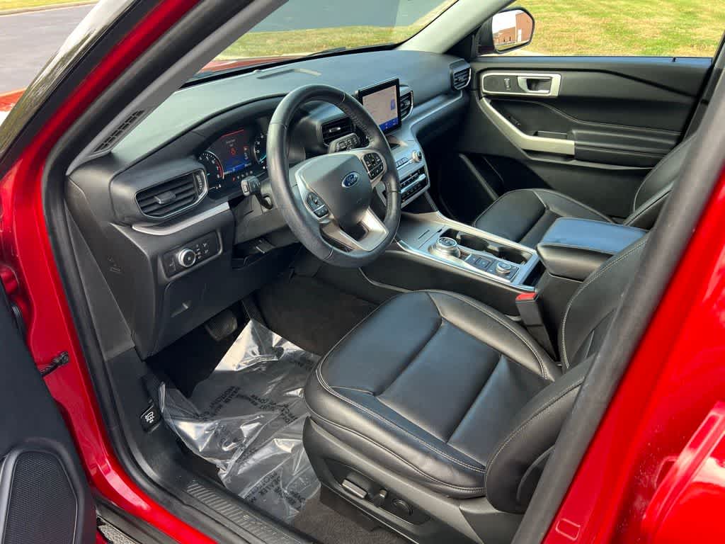 Thumbnail: 2020 Ford Explorer - 16