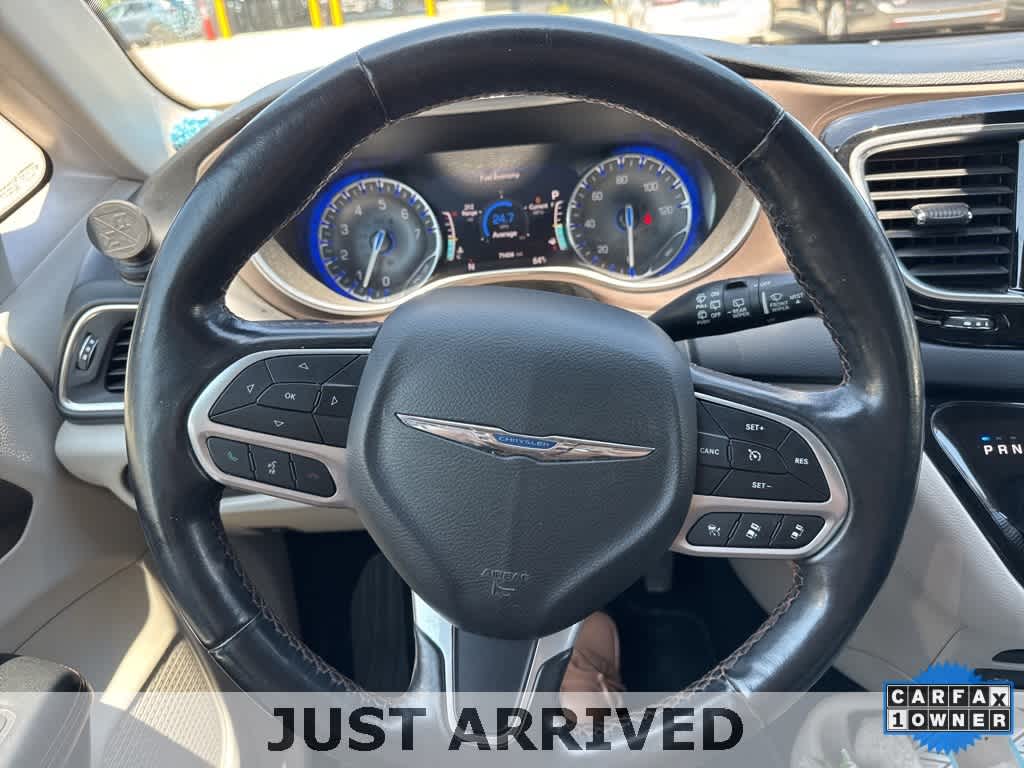 Thumbnail: 2019 Chrysler Pacifica - 5