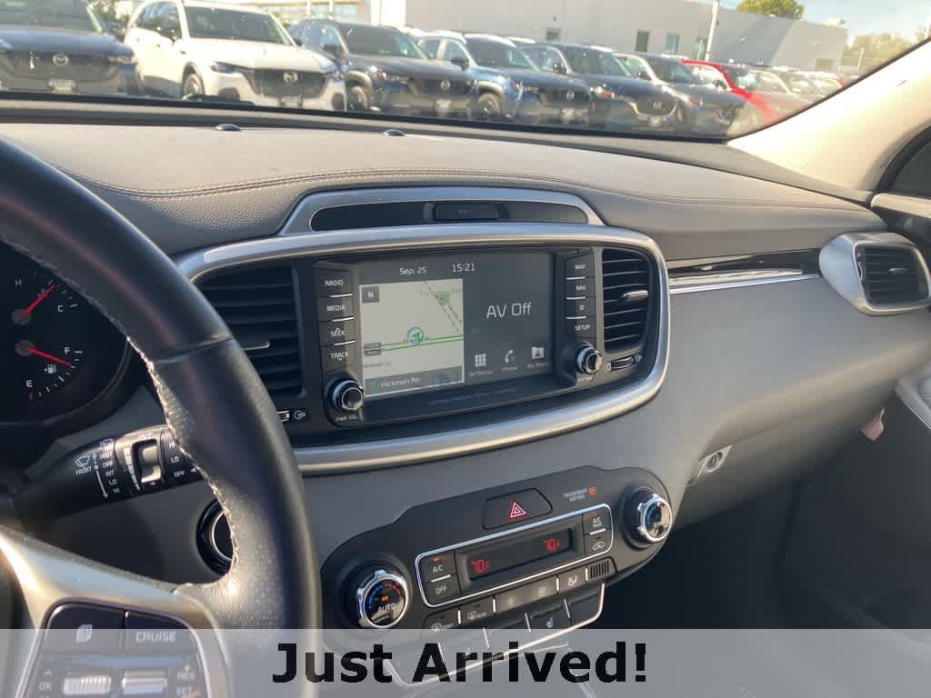 Thumbnail: 2019 Kia Sorento - 8