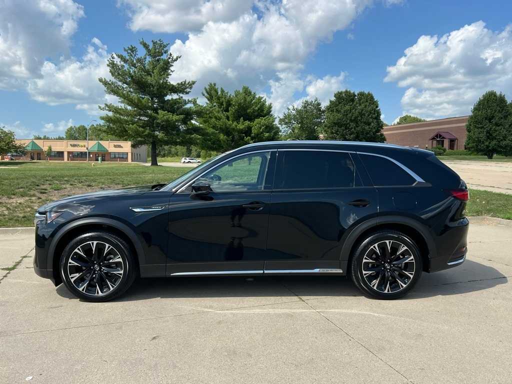 Thumbnail: 2024 Mazda CX-90 - 3