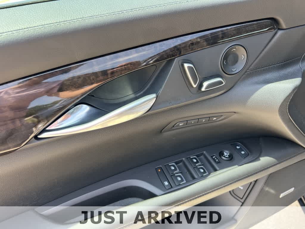Thumbnail: 2017 Cadillac CT6 - 12