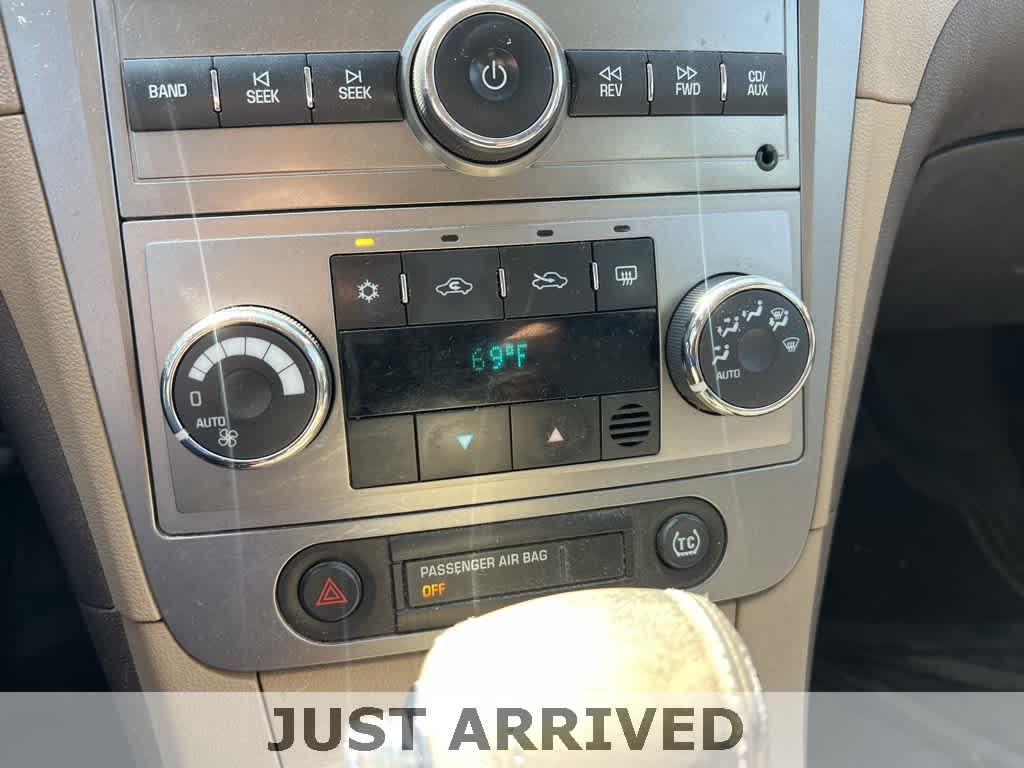 Thumbnail: 2008 Chevrolet Malibu - 23