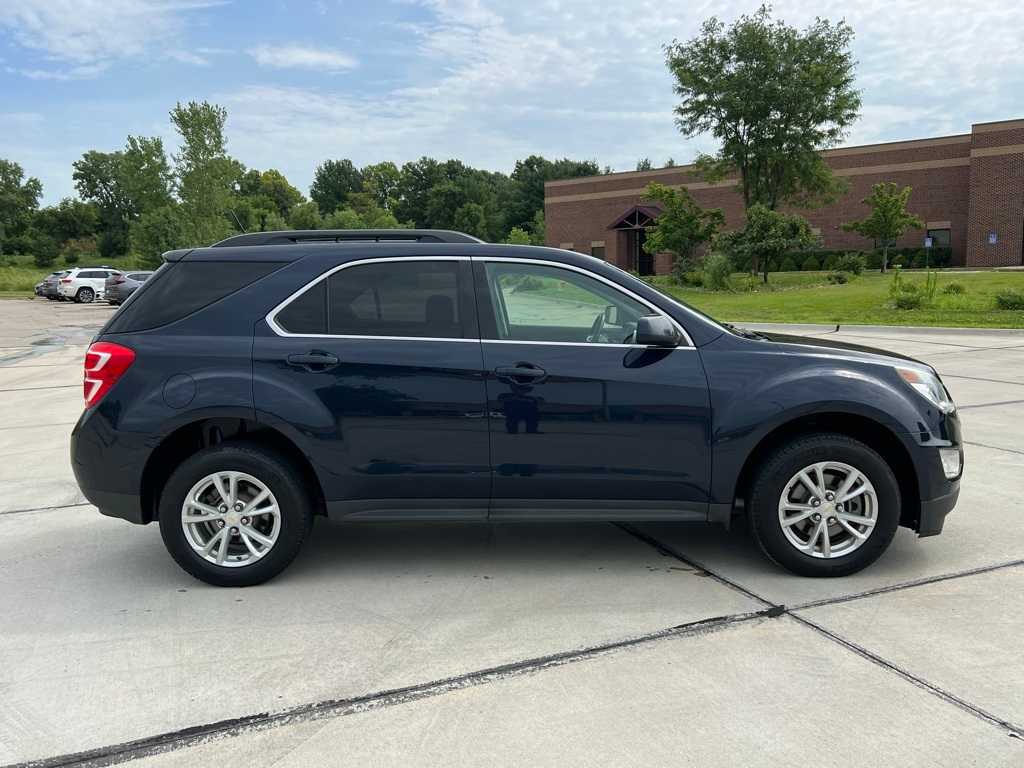 Thumbnail: 2017 Chevrolet Equinox - 7