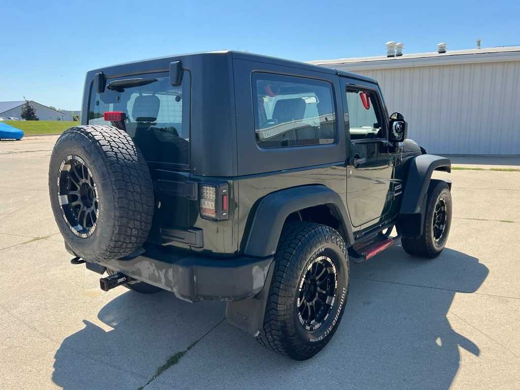 Thumbnail: 2010 Jeep Wrangler - 6