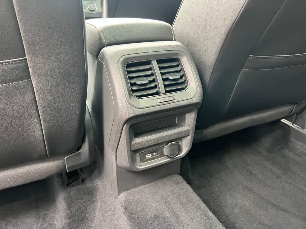 Thumbnail: 2021 Volkswagen Tiguan - 19