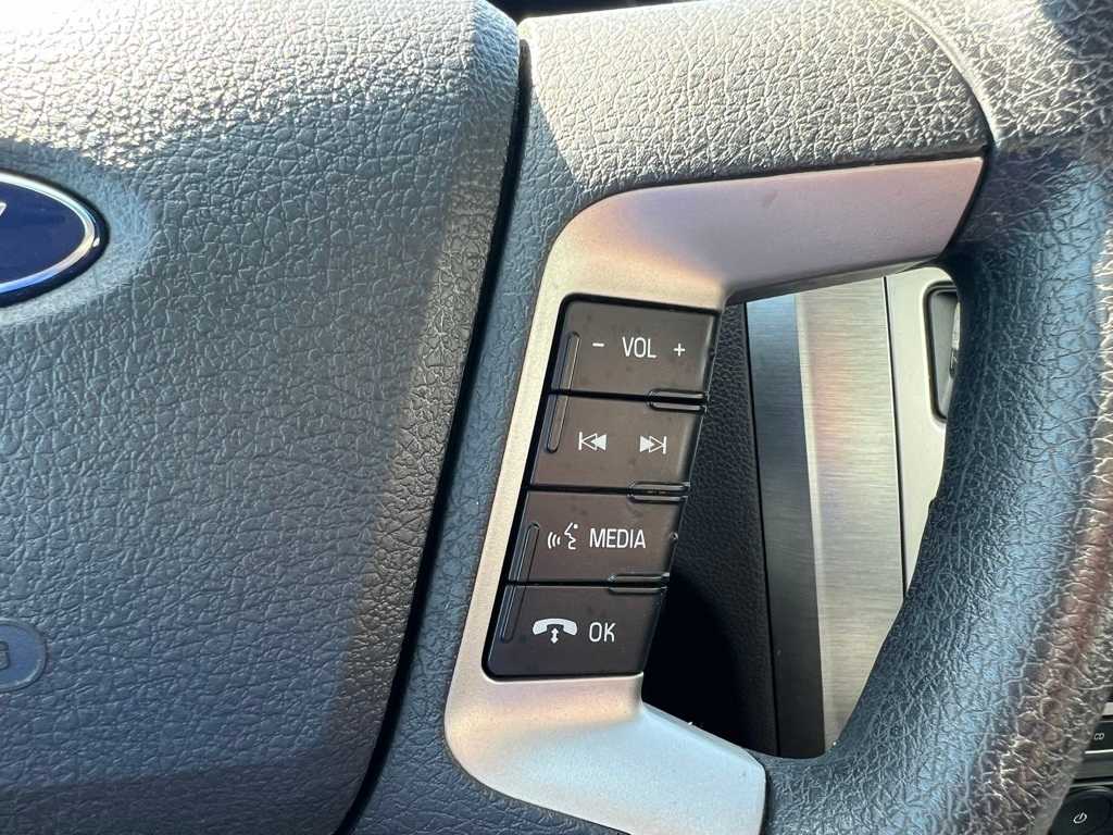 Thumbnail: 2010 Ford Fusion - 25