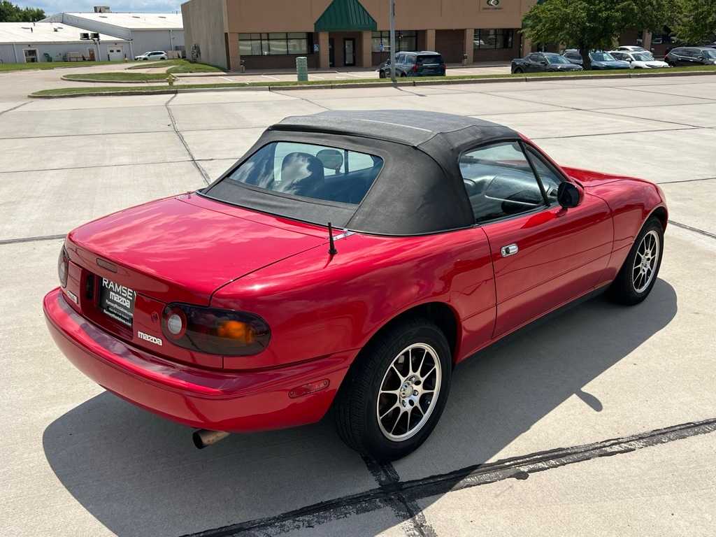 Thumbnail: 1995 Mazda MX-5 Miata - 48