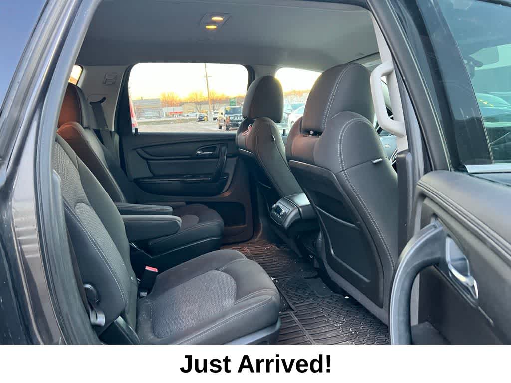 Thumbnail: 2016 Chevrolet Traverse - 17